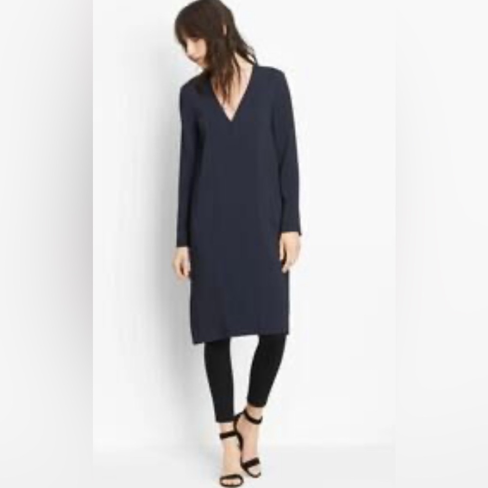 NWT Vince. Long Dolman Sleeve V-neck Midi Shift Dress in Black ZB5